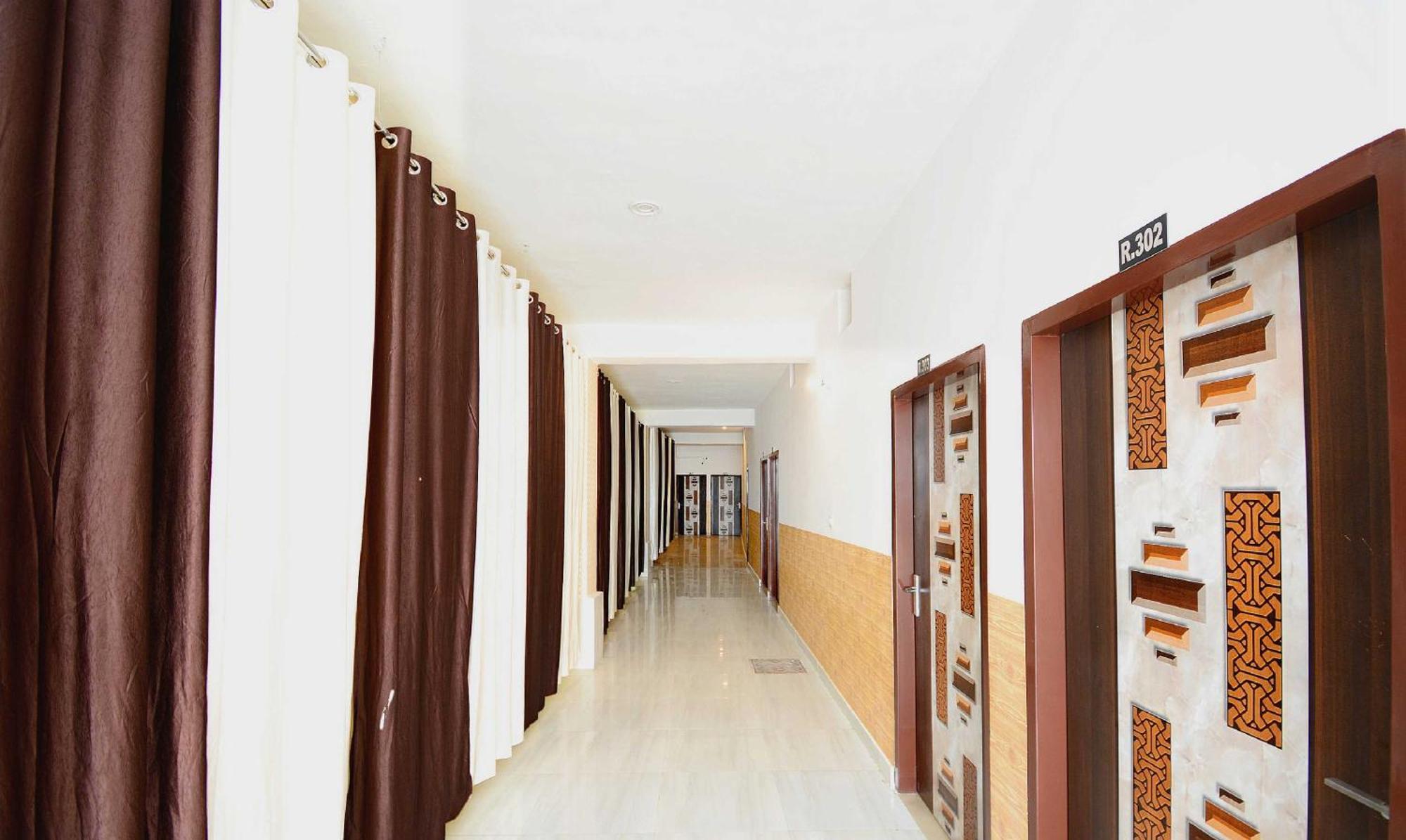 Hotel O Park View Bhiwani Esterno foto